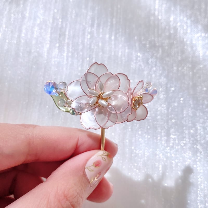 再入荷】𝐬𝐚𝐤𝐮𝐫𝐚🌸ポニーフック 𝟮𝟬𝟮𝟲 | Cerise &