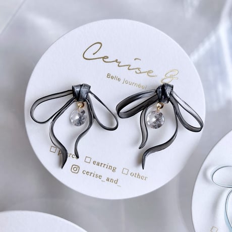 𝐩𝐞𝐭𝐢𝐭 𝐫𝐮𝐛𝐚𝐧 ౨ৎ ピアス/イヤリング