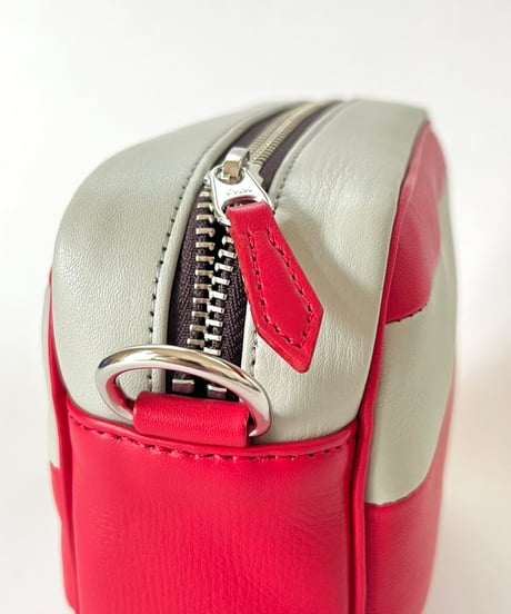 WIDE BORDER SHOULDER BAG with CHAIN MOTIF STRAP
