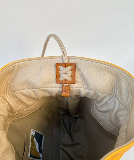 DRAWSTRING FEATHER SHOULDER BAG カラフル