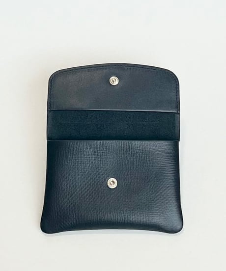 「Biting Lip」POCKET TISSUE CASE