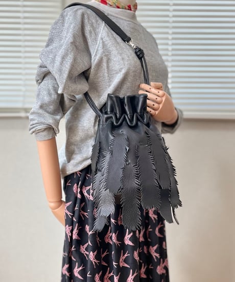 tortoago トルトアーゴ　フリル　レザーショルダーバッグ tortoago トルトアーゴ フリル レザーショルダーバッグ2way