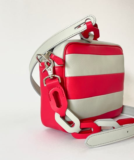 WIDE BORDER SHOULDER BAG with CHAIN MOTIF STRAP