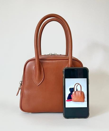 TWO ROOM HAND BAG
