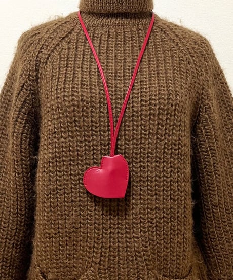 “LOVE MYSELF” KEY NECK HOLDER