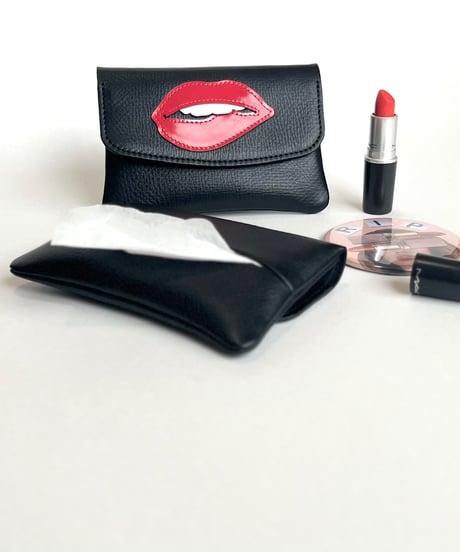 「Biting Lip」POCKET TISSUE CASE