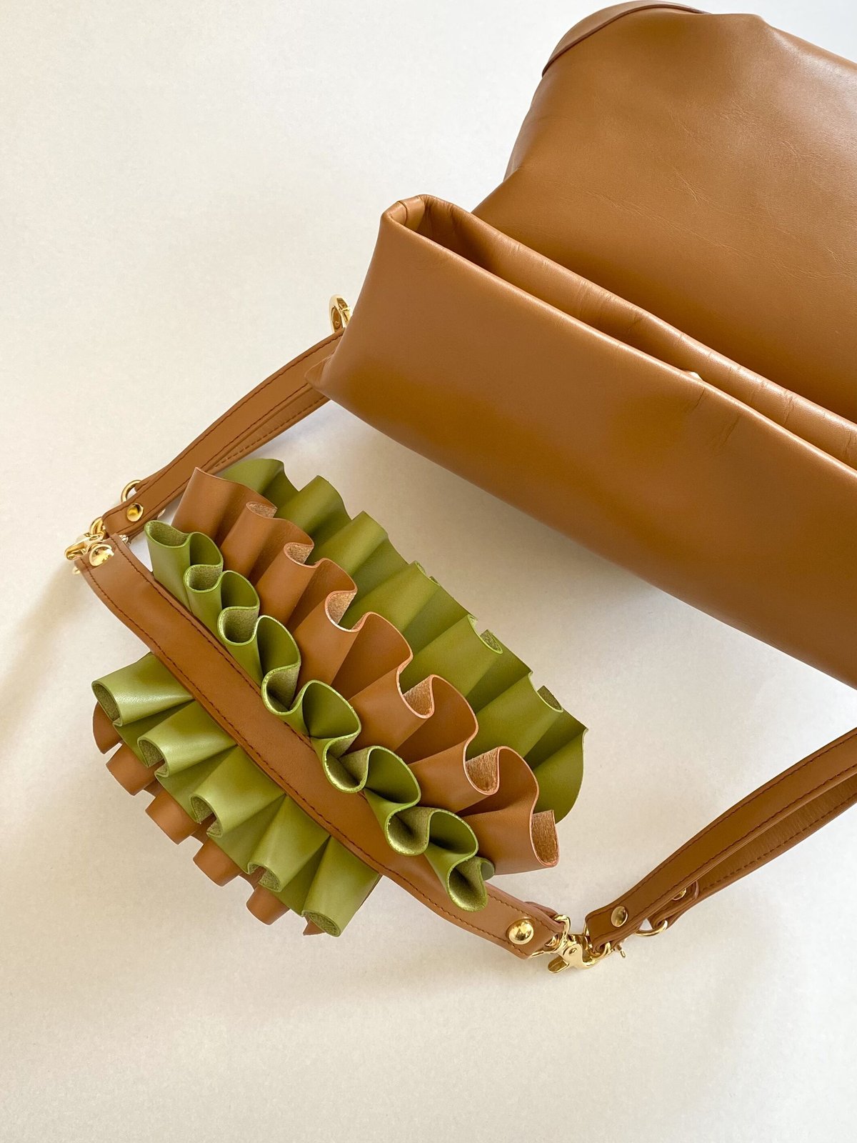 2WAY FRILL SHOULDER BAG | tortoago