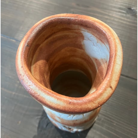 虎渓窯　赤志野花瓶大