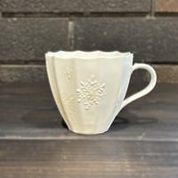 武山窯　砂糖衣マグカップ雪結晶　白（化粧箱入）