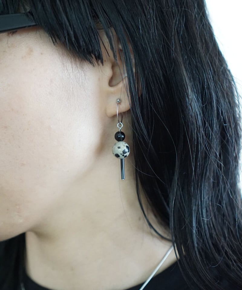 1点作品☆ 変形ダルメシアンジャスパーピアス　イヤリングに変更可能☺︎ ダルメシアンジャスパー×オニキス pierce <01> | DOT MELTonlineSTORE