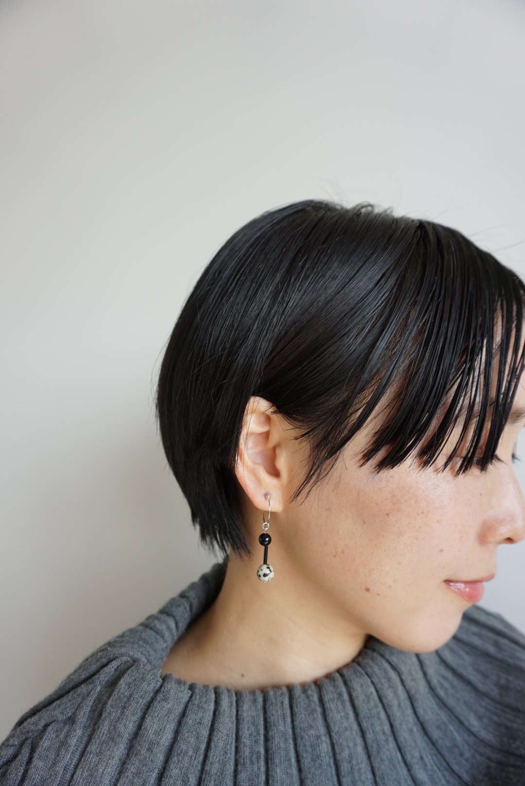 talkativeトーカティブ 両耳ピアス ダルメシアンジャスパー