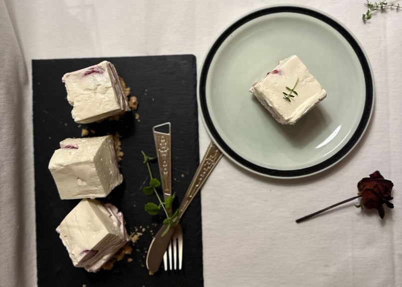 Strawberry cube ～ストロベリーキューブ〜 | PASAR KITCHEN＆OS