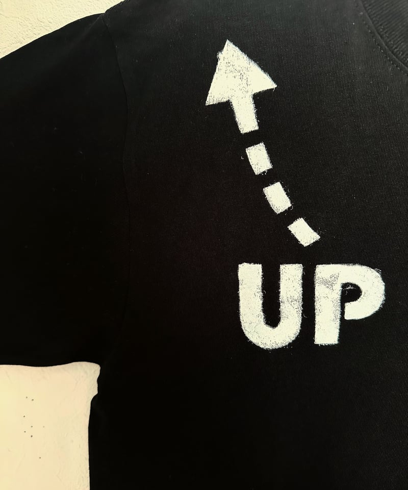 右肩上がりTシャツ(ポケット付き) | niyari 右肩上がりTシャツ(ポケット付き) | niyari