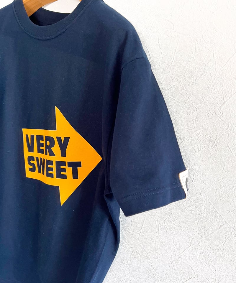 脇が甘いTシャツ〈ネイビー〉 | niyari