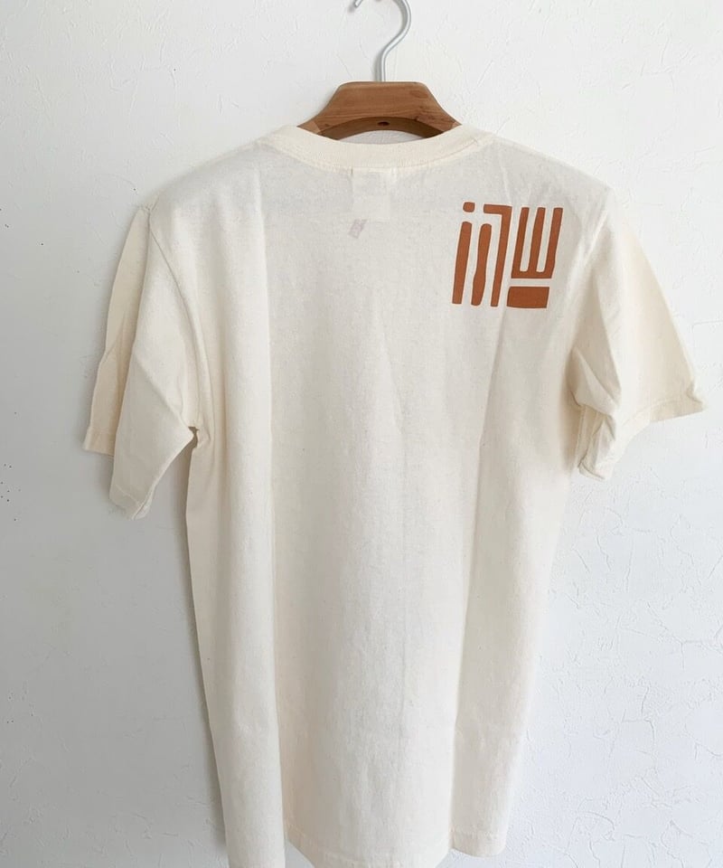 KADO-Tシャツ「くっつきあう親子の絵」ナチュラル | niyari