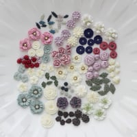 A Guide to Piping Stunning Royal Icing Flowers