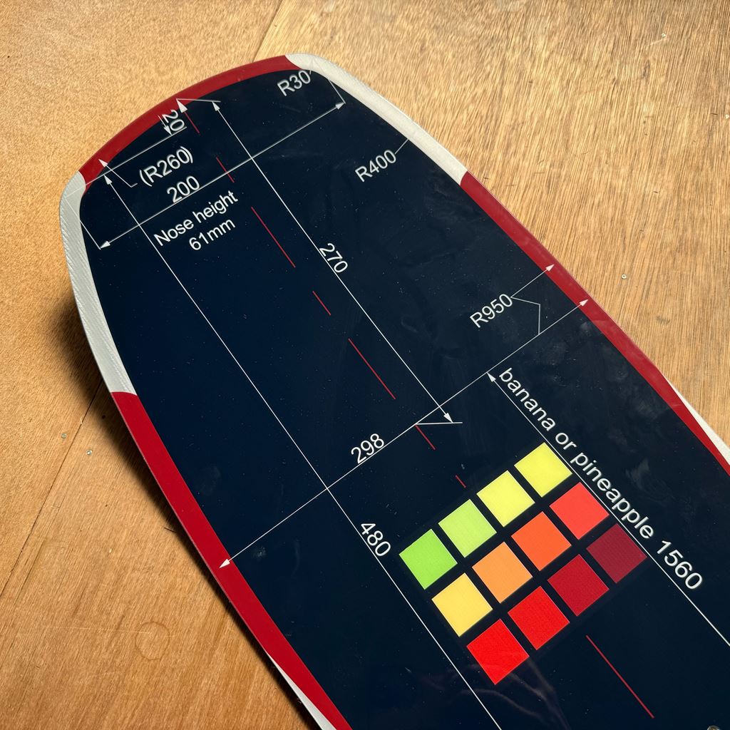 スノーボード THE DAY.HAKUBA BANANA or Pineapple Banana or Pineapple