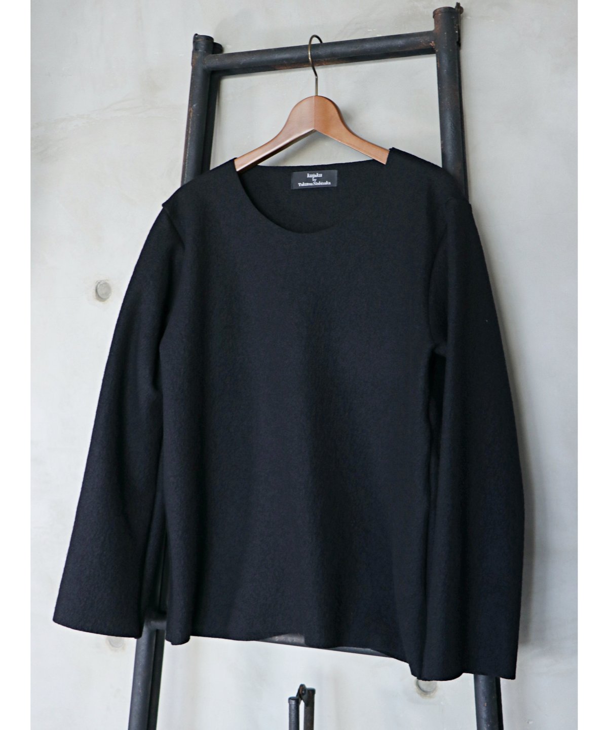 kujaku / K-865 / ウールUネックプルオーバー / black | Owls 