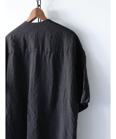 Vital / VT-2014 / No Collar Half Sleeve Top / BLACK