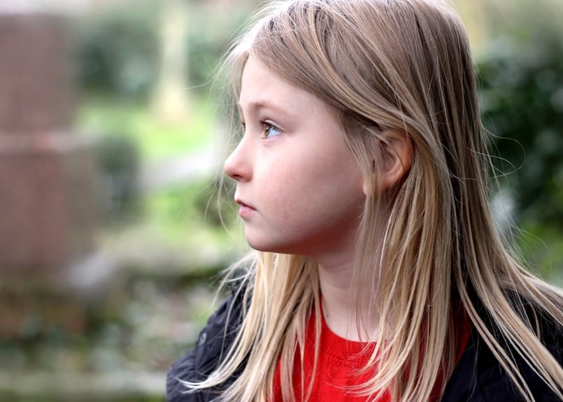 199d 女の子の横顔 （着彩見本付き） | 下絵工房カルトーネ