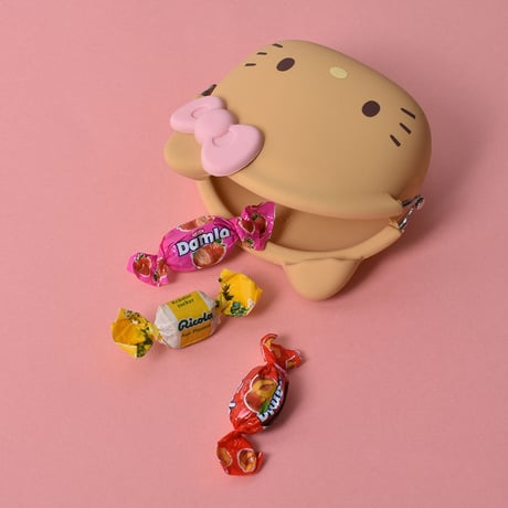 mimi POCHI HELLO KITTY (モノトーン・ブラウン)