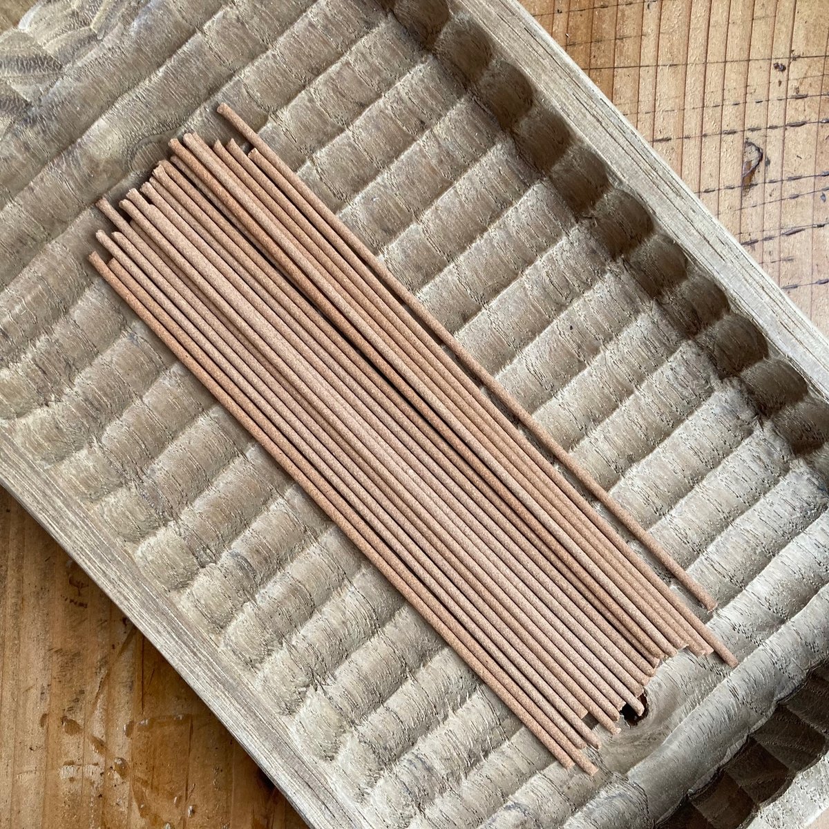 香木 くすの木線香 | 巣巣 SUSU ｜ Online Shop