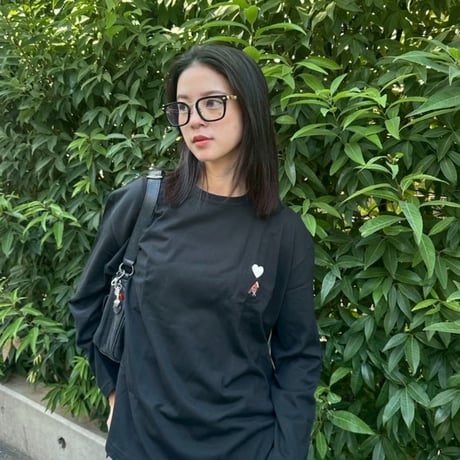 Embroidery curve silhouette L/S Tee　[BLACK]　HEV-25017