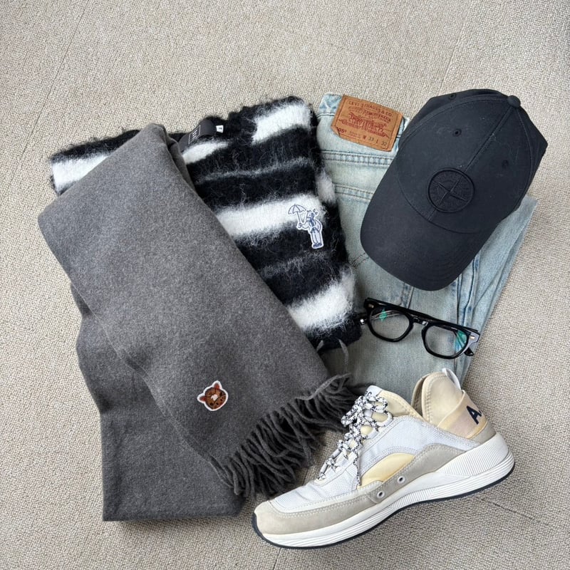 mohair shaggy border knit [black border] HEV-24