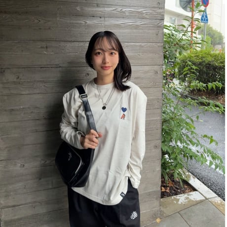 Embroidery curve silhouette L/S Tee　[OAT MEAL]　HEV-25017
