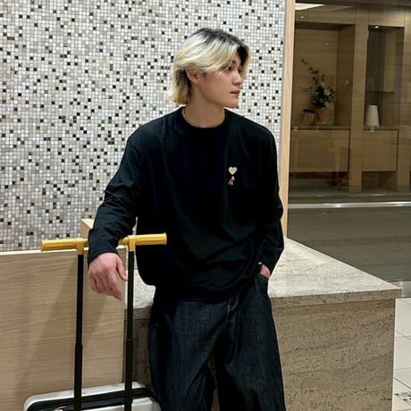 Embroidery curve silhouette L/S Tee　[BLACK]　HEV-25017