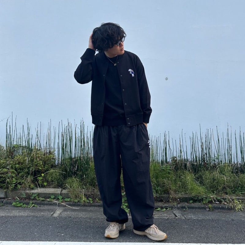 Embroidered patch punch stadium jumper [black]