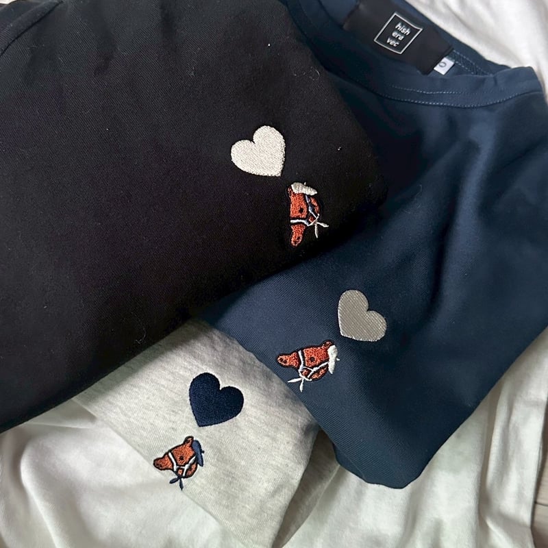 Embroidery curve silhouette L/S Tee [NAVY] HEV-