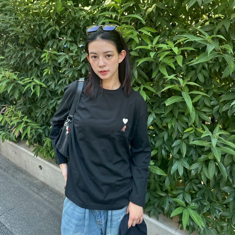 Embroidery curve silhouette L/S Tee [BLACK] HEV
