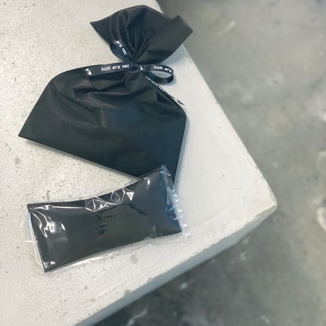 GIFT WRAPPING