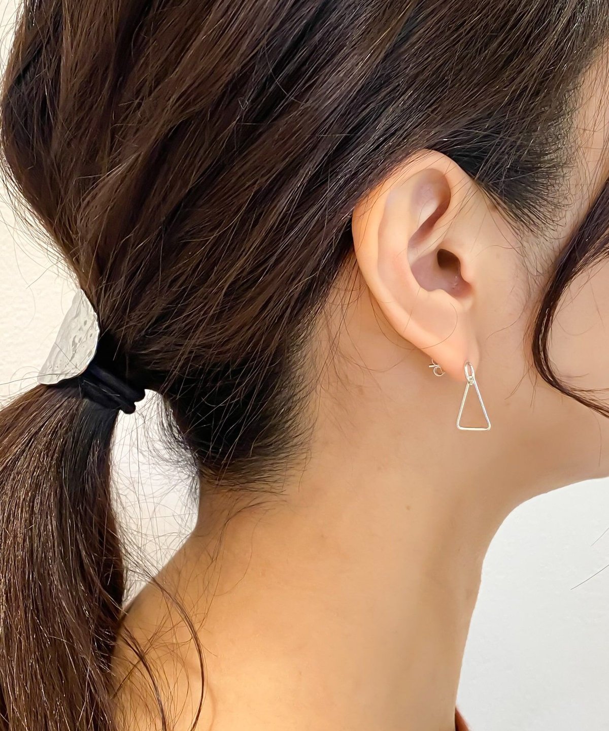 THEATER トライアングルキャッチデザインピアス TRE-027-JO
