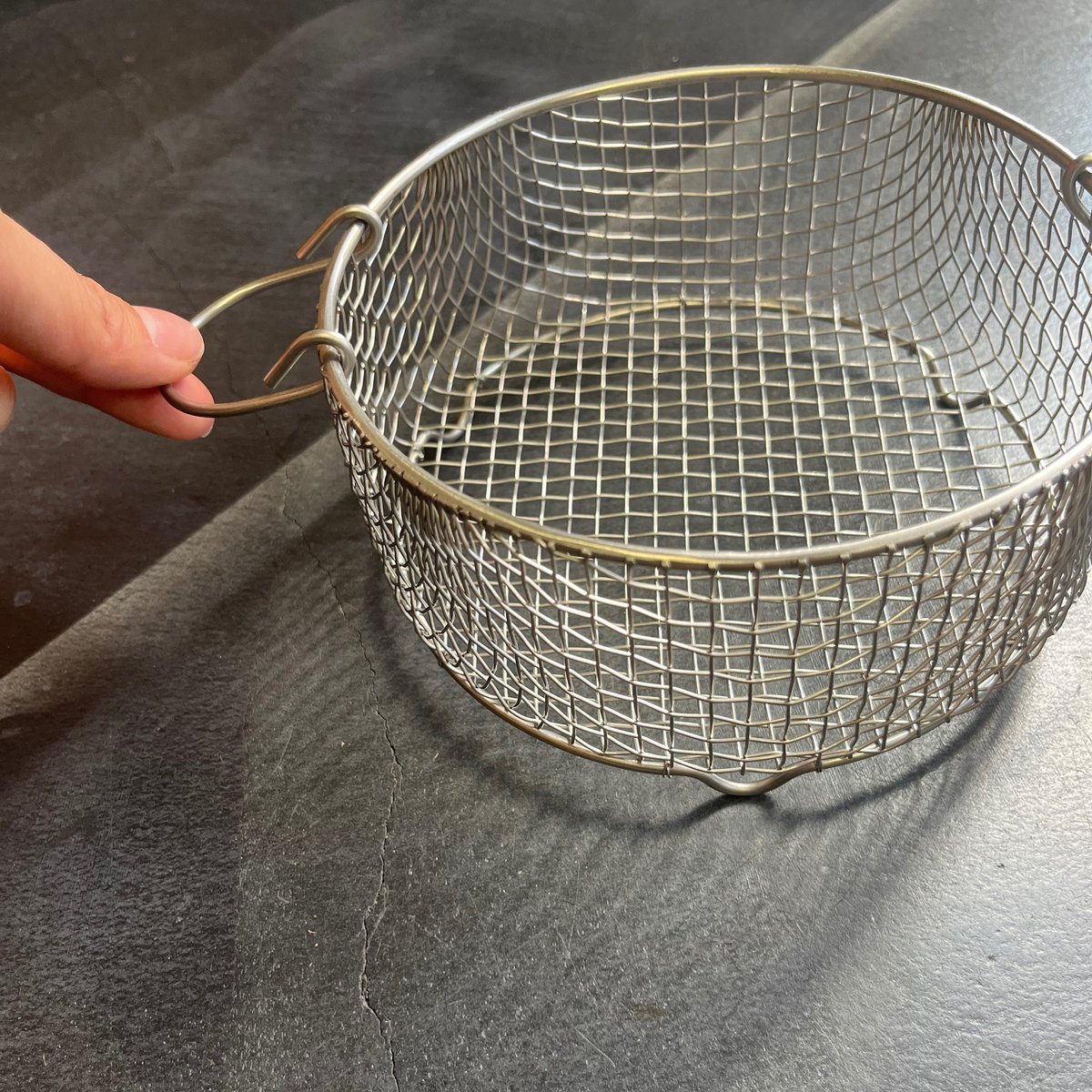 手作り 丸かご 15cm 足付き | 鳥井金網工芸
