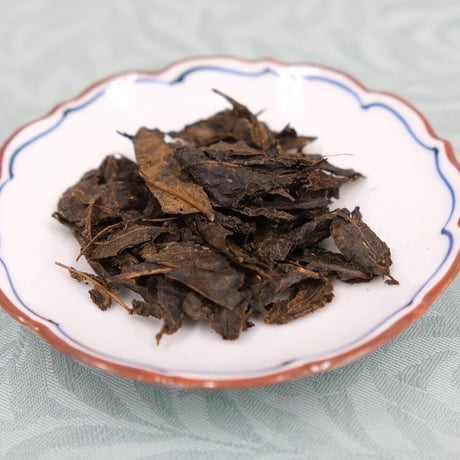 ❖全粒粉入り熟成中華細麵❖四国の伝統茶「石鎚黒茶の茶龍麺」3食