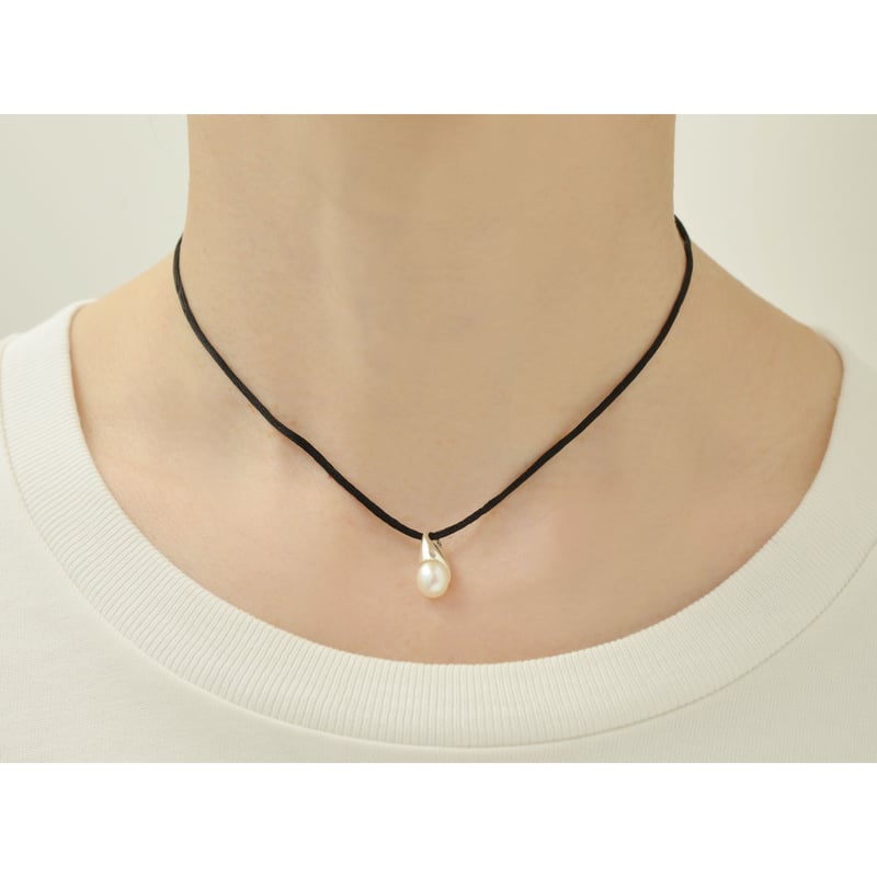 Icicle Pearl with Black Code Necklace NC-24-S-B