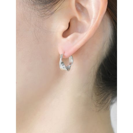 Small Wave Earrings P-38-S