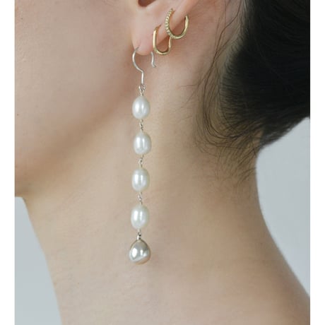 Long Pearl Hooks P-26-YG