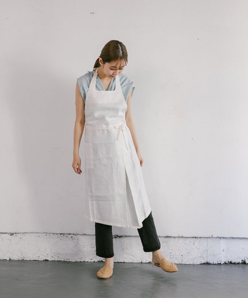 エプロンドレス　mishuri ホワイト リネン エプロンドレス mishuri ホワイト リネン エプロンドレス mishuri