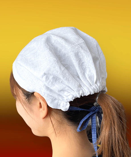 amish bonnet  白 麻に白刺繍