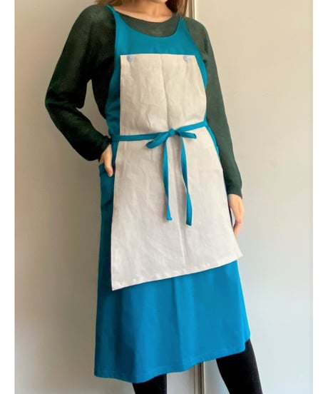 フルエプロン/tania　カットソー・ターコイズブルー　重ねて、選べて、替えられるエプロン