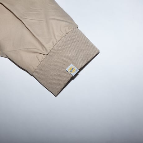 RC-065 / Rconte Vneck Nylon Jacket
