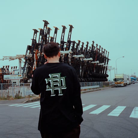 RC- 131 / Rconte College Logo L/S Tee