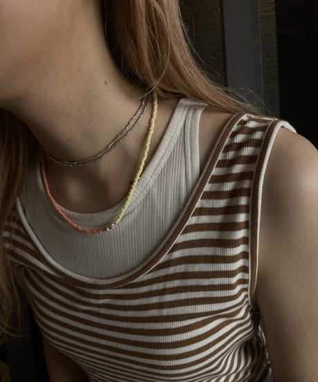 o champagne  ( choker : pearl coating beads )