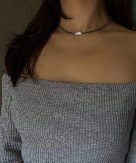Picasso pearl choker