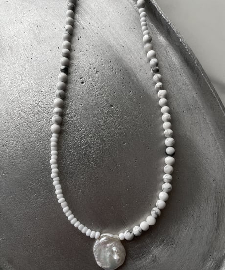 howlite