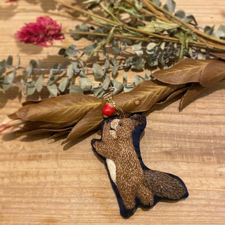 真珠 パール リス ブローチ スクワロル 小動物 アニマル アンティーク パリ 真珠 パール リス ブローチ スクワロル 小動物 アニマル