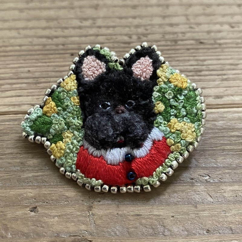 羊毛フェルト　刺繍　ブローチ　フレンチブルドック　ハンドメイド 羊毛フェルト刺繍ブローチフレンチブルドックハンドメイド